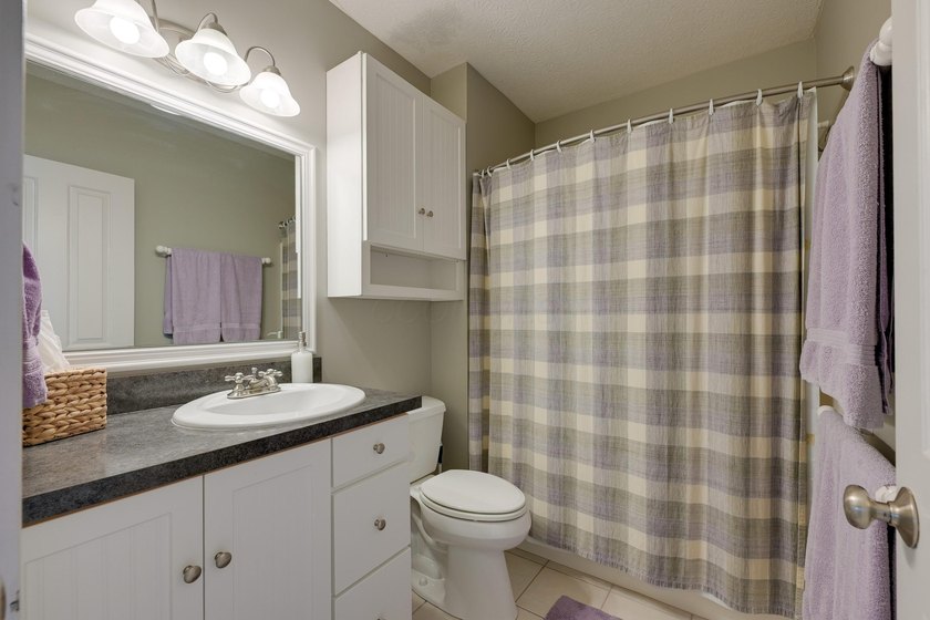 Absolutely stunning 4 Bedroom Ranch Home nestled in the highly - photo 42