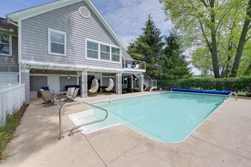 Absolutely stunning 4 Bedroom Ranch Home nestled in the highly - photo 48