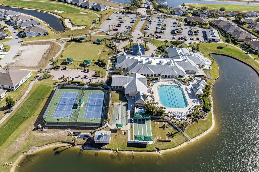 Welcome to this exceptional 2023 custom-built Venetian model - photo 49