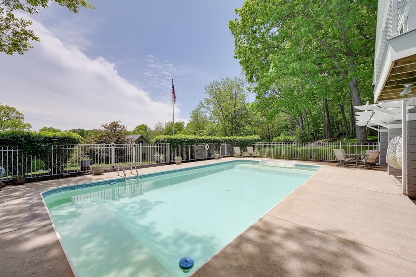 Absolutely stunning 4 Bedroom Ranch Home nestled in the highly - photo 50