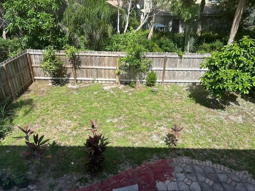Welcome to this spacious three-bedroom, two-and-a-half-bath - photo 50