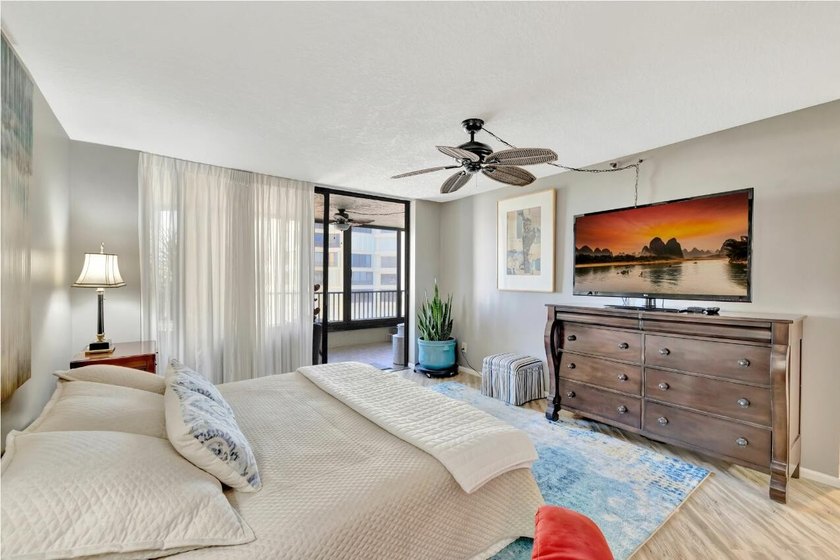 OCEAN VIEWS! Panoramic ocean views from this stunning 3 bedroom - photo 22