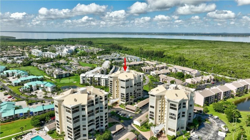 OCEAN VIEWS! Panoramic ocean views from this stunning 3 bedroom - photo 43