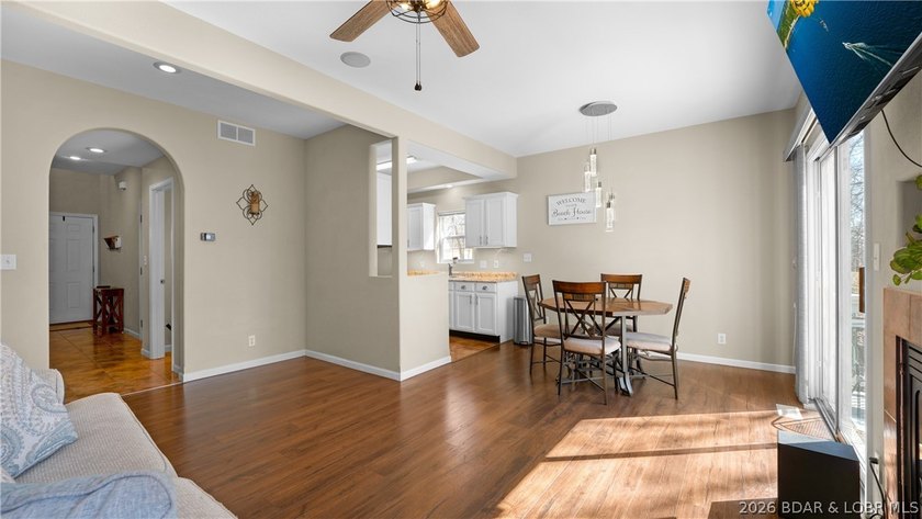 Hard-to-find end-unit townhome in the heart of Lake Ozark with - photo 8