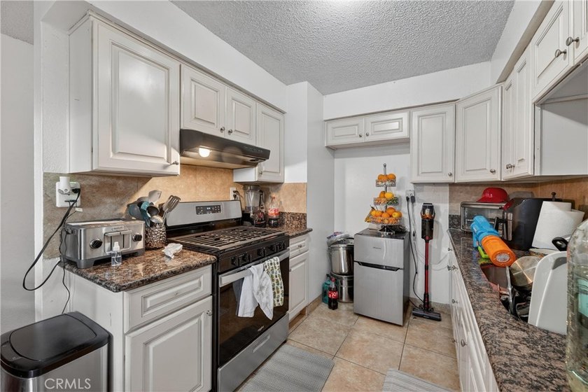 opportunity to acquire a large 4 Plex-unit All unit 3 Bedroom 2 - photo 11