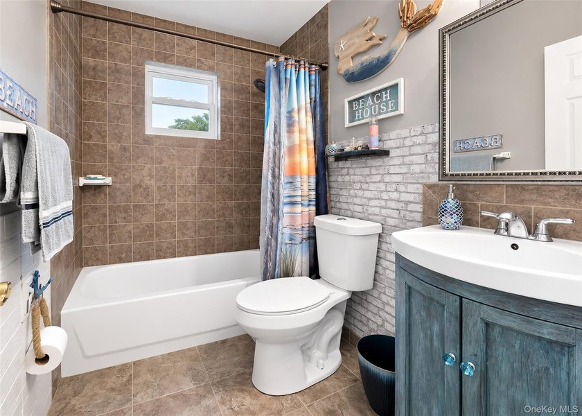Move right into this beautifully maintained home in North - photo 12