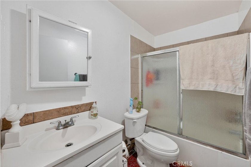 opportunity to acquire a large 4 Plex-unit All unit 3 Bedroom 2 - photo 14