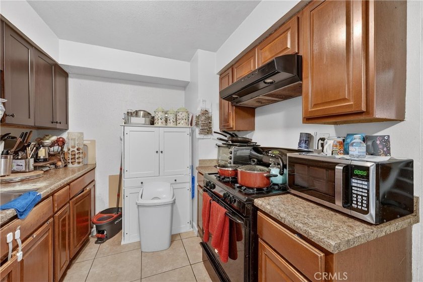 opportunity to acquire a large 4 Plex-unit All unit 3 Bedroom 2 - photo 18