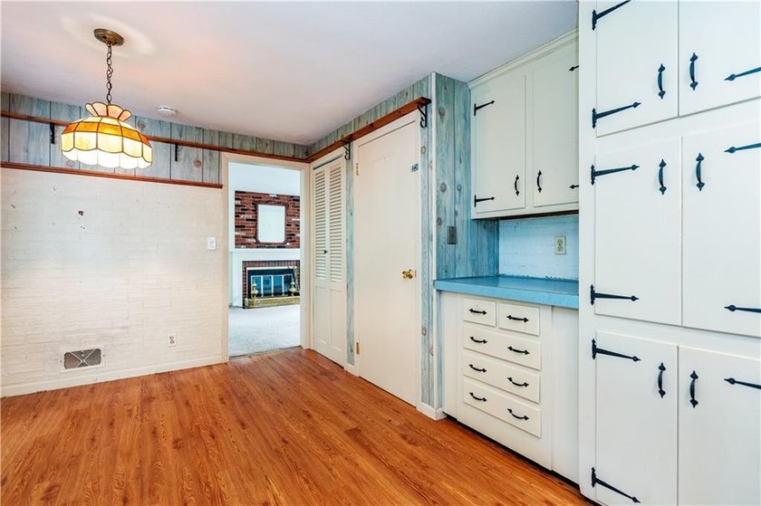Opportunity awaits in this classic 3-bedroom, 1.1-bath Colonial - photo 21