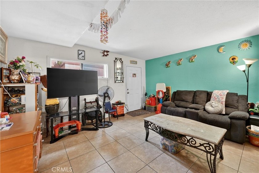 opportunity to acquire a large 4 Plex-unit All unit 3 Bedroom 2 - photo 22