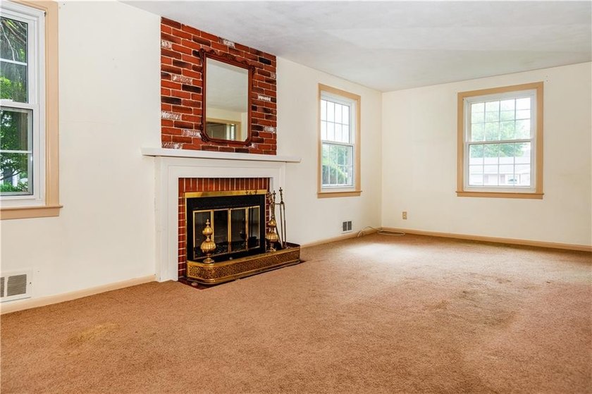 Opportunity awaits in this classic 3-bedroom, 1.1-bath Colonial - photo 28