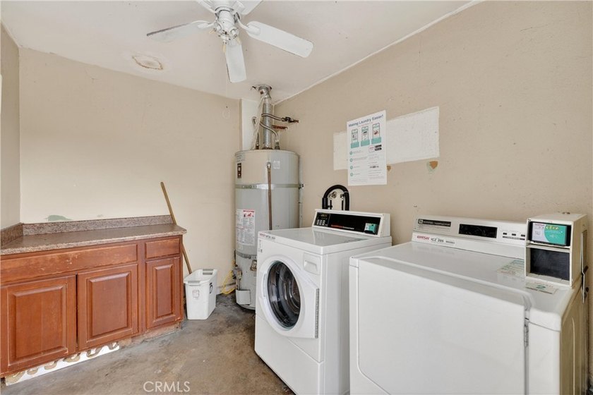 opportunity to acquire a large 4 Plex-unit All unit 3 Bedroom 2 - photo 30