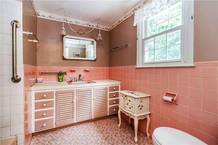 Opportunity awaits in this classic 3-bedroom, 1.1-bath Colonial - photo 36