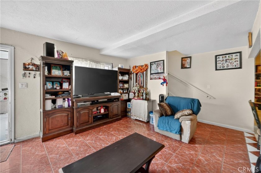 opportunity to acquire a large 4 Plex-unit All unit 3 Bedroom 2 - photo 37