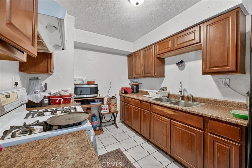 opportunity to acquire a large 4 Plex-unit All unit 3 Bedroom 2 - photo 42