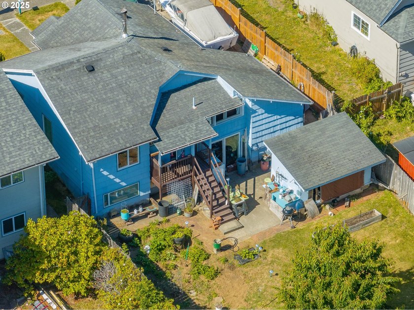 First time on the market in 47 years! This well-kept and nicely - photo 5