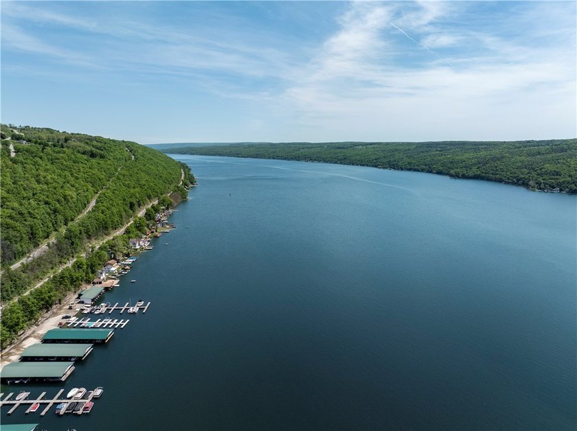 The Keuka Lakeside Inn presents a rare opportunity to acquire a - photo 5