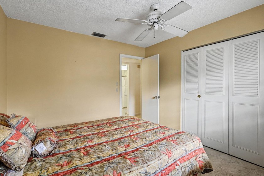 Move-in-Ready 2br/2ba Condo in a desirable 55+ community. Unit - photo 18