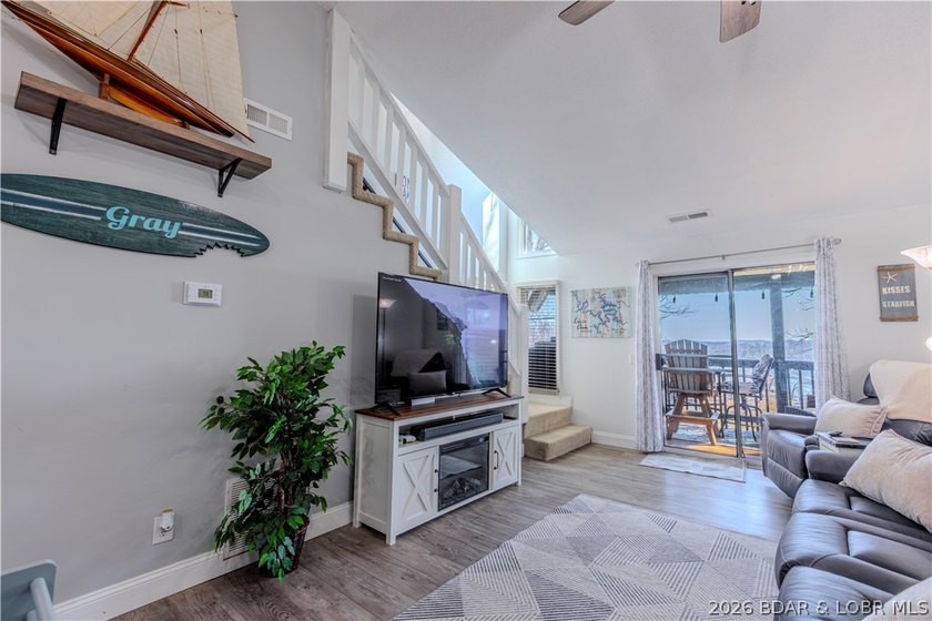 This beautifully updated 2-bdrm, 1.5-bath condo at Steeple Ridge - photo 3