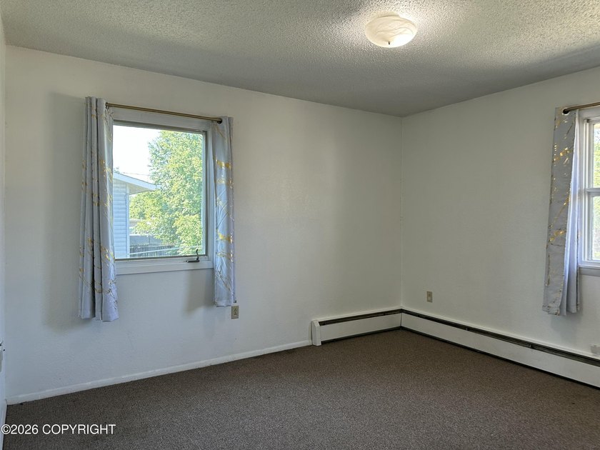 Just 5 minutes to JBER's Boniface Gate--VA, FHA &amp; AHFC eligible - photo 11