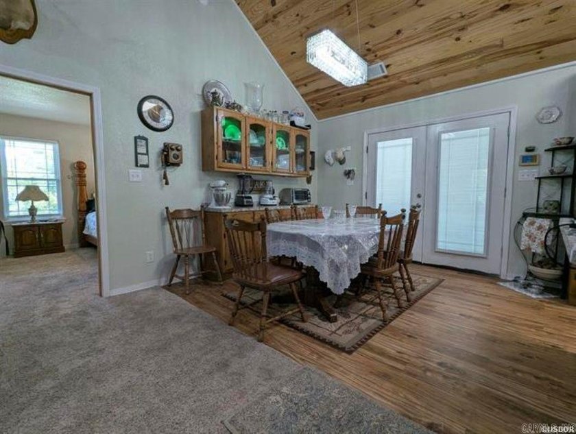 This lovely 3-bedroom, 2-bathroom home offers 1,632 square feet - photo 12