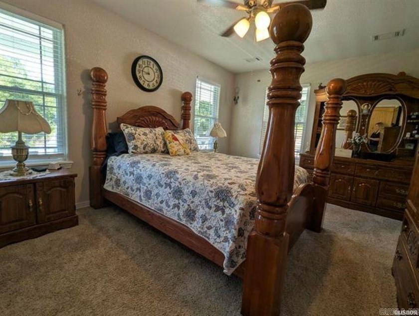 This lovely 3-bedroom, 2-bathroom home offers 1,632 square feet - photo 17