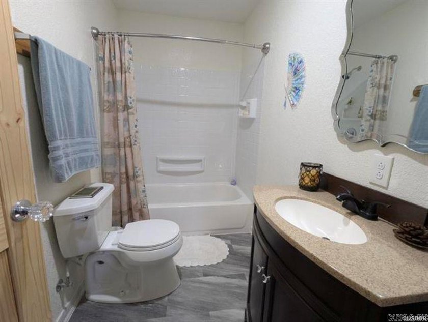 This lovely 3-bedroom, 2-bathroom home offers 1,632 square feet - photo 23