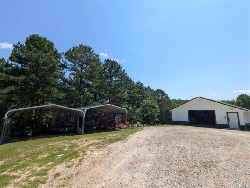 This lovely 3-bedroom, 2-bathroom home offers 1,632 square feet - photo 28