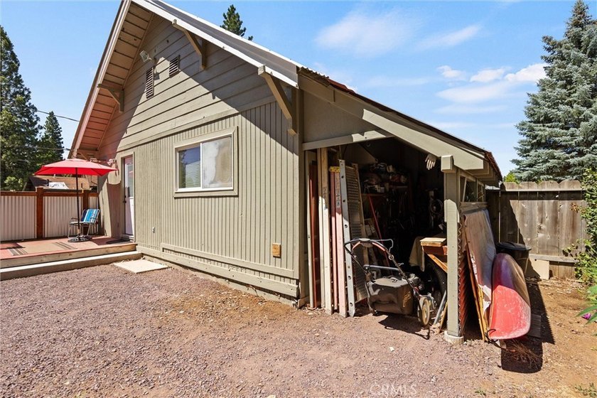 Charming and inviting, this 3-bedroom, 1-bath home offers a - photo 34