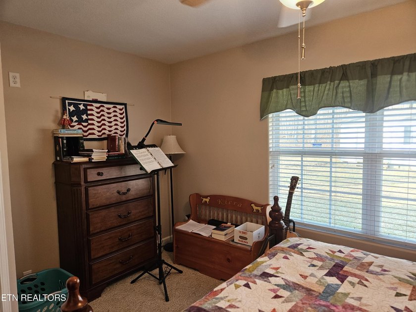 Well maintained home located in Lake Tansi is ready and waiting - photo 22