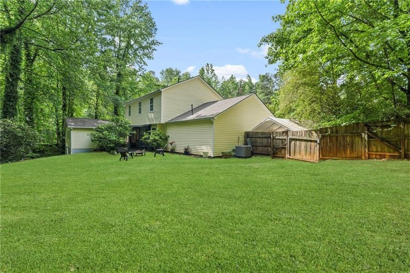 ONE OF A KIND WITH LAKE ACCESS AND A FULL SEPERATE APARTMENT - photo 24