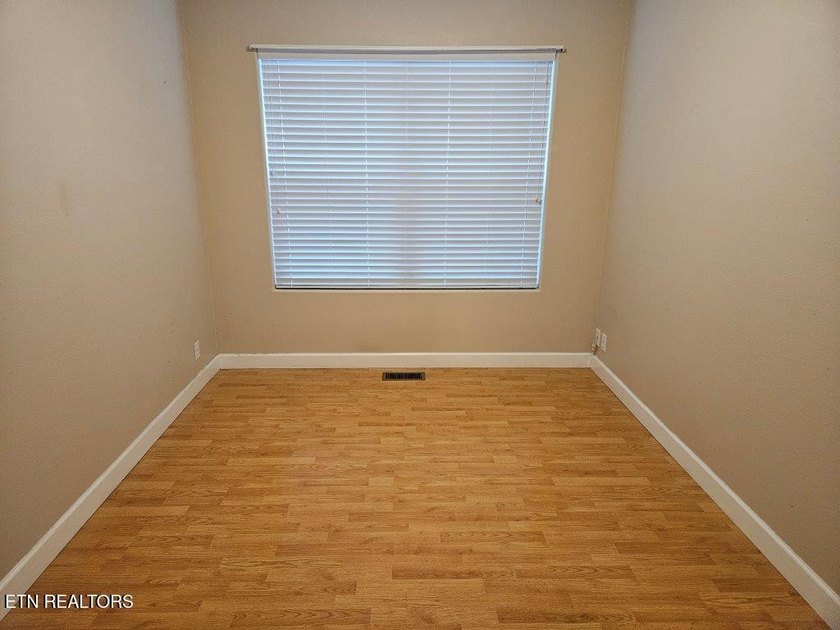 Well maintained home located in Lake Tansi is ready and waiting - photo 28