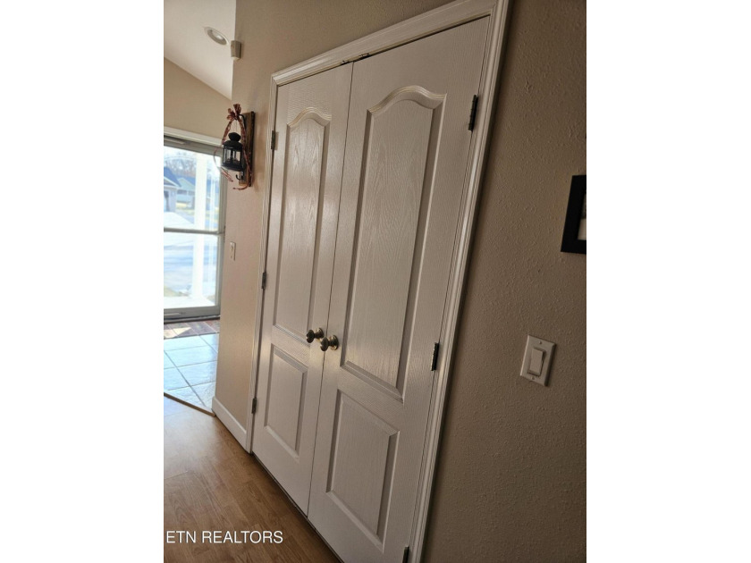 Well maintained home located in Lake Tansi is ready and waiting - photo 32
