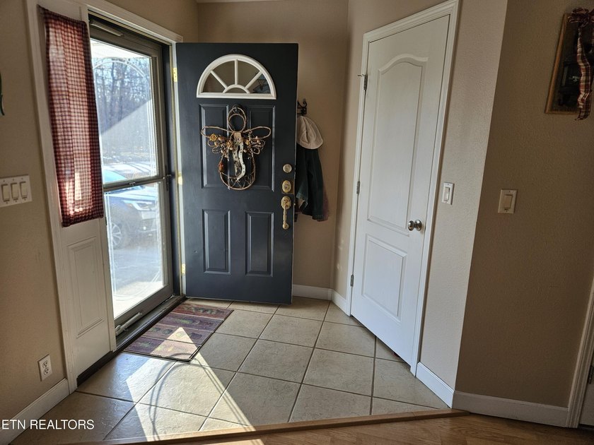 Well maintained home located in Lake Tansi is ready and waiting - photo 33