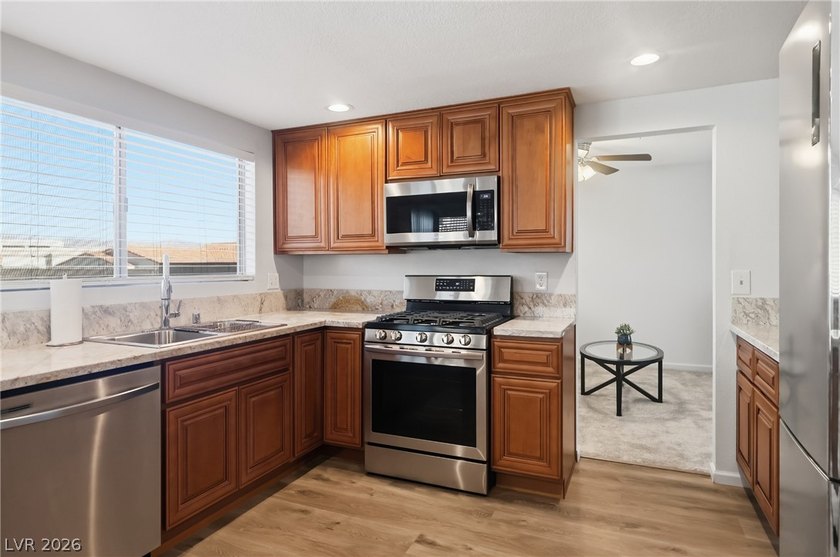 Fully remodeled home arched up on a corner lot with views and NO - photo 10