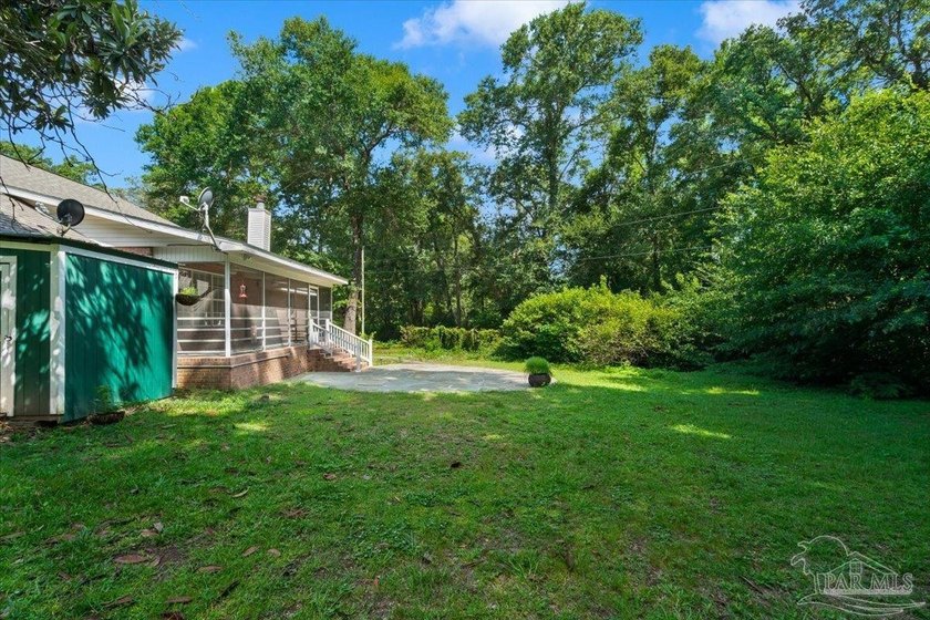 BRICK RANCH ON A CUL-DE-SAC!!! Enjoy the charm of this home - photo 4
