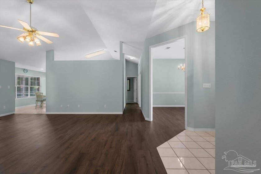 BRICK RANCH ON A CUL-DE-SAC!!! Enjoy the charm of this home - photo 7