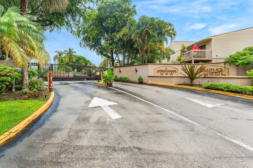 Don't miss this exceptional opportunity to own a beautifully - photo 12