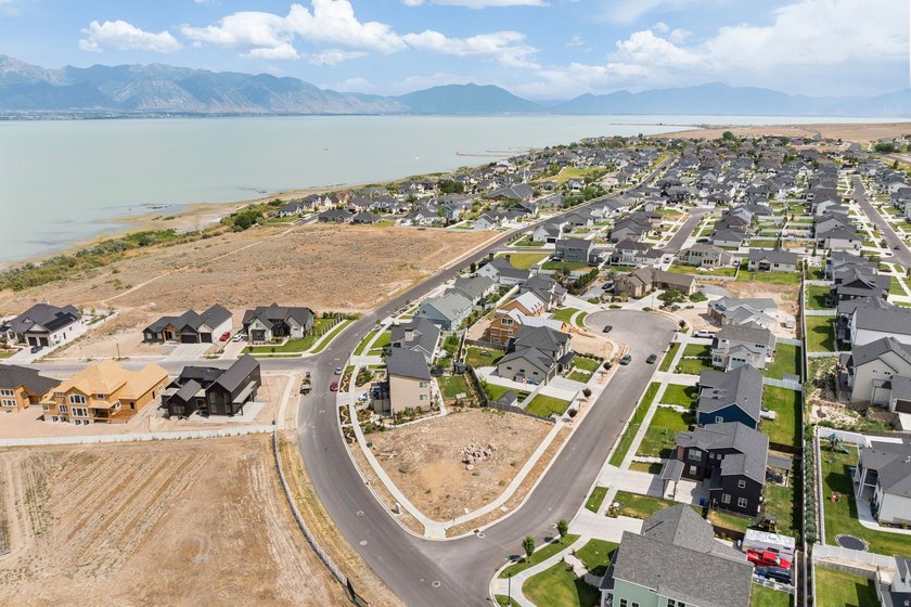 Build your dream home on this exceptional corner view lot - photo 15