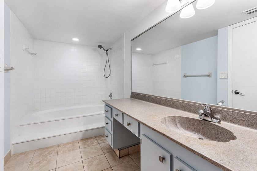 Don't miss this exceptional opportunity to own a beautifully - photo 21