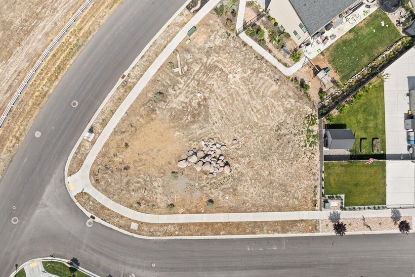 Build your dream home on this exceptional corner view lot - photo 21