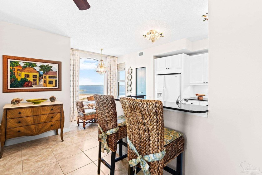 Simply the best, this stunning 19th-floor 3br/3ba penthouse - photo 3