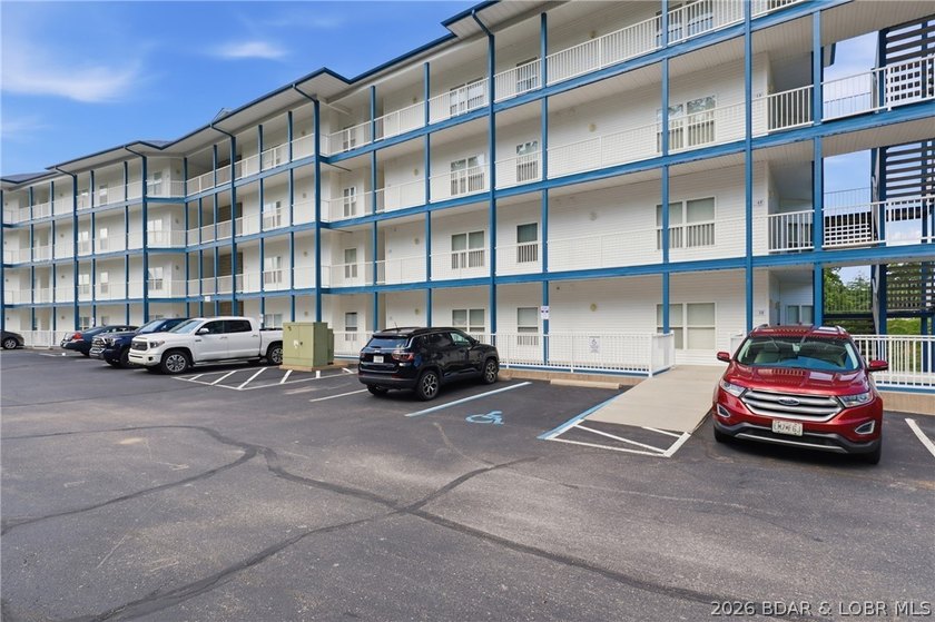 Wow!! Don't miss this Gorgeous walk-in unit at Beautiful Monarch - photo 21
