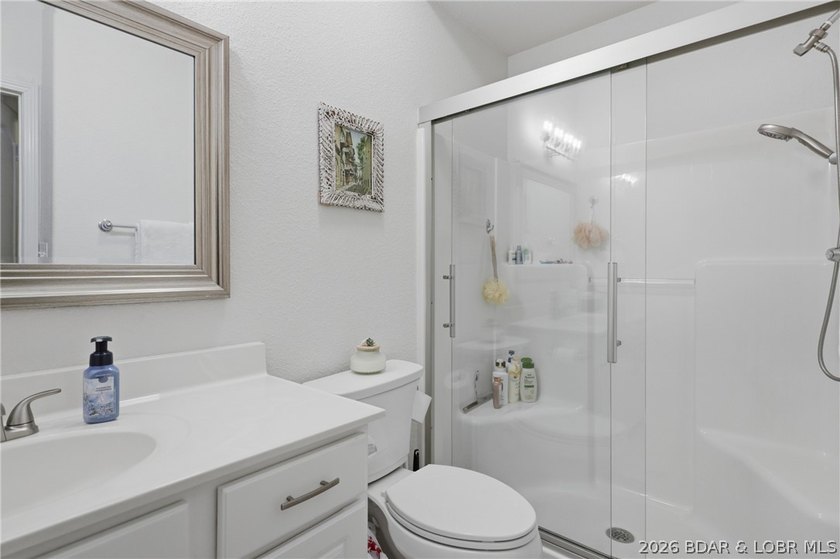 Wow!! Don't miss this Gorgeous walk-in unit at Beautiful Monarch - photo 22