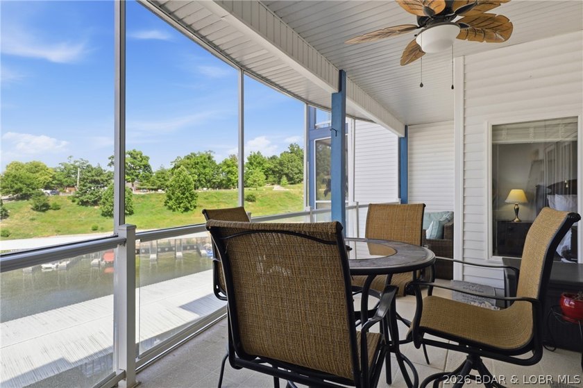 Wow!! Don't miss this Gorgeous walk-in unit at Beautiful Monarch - photo 34