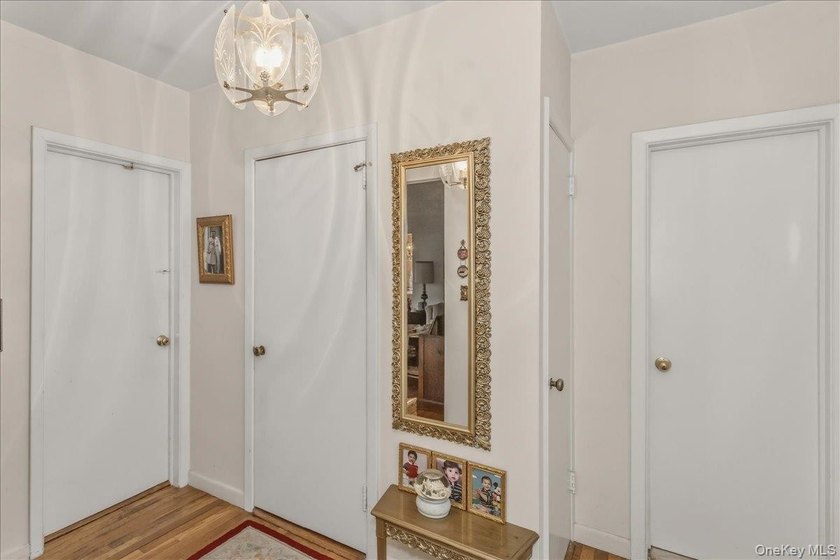 This charming brick detached ranch in Jamaica, Queens offers - photo 13