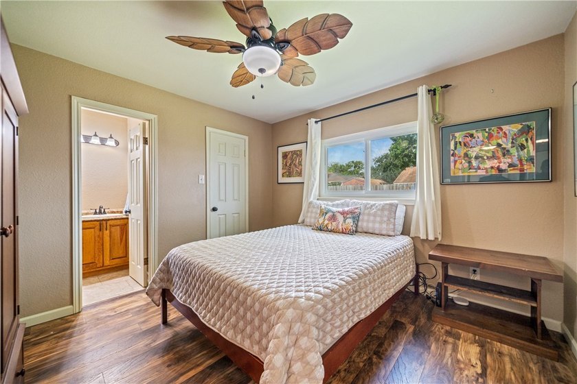 Single-story, updated, and move-in ready; 2309 Manitoba Dr - photo 15
