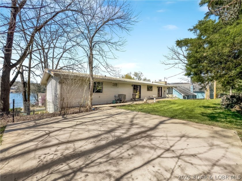 Phenomenal view of the lake from this 4-bedroom 3-bath home in - photo 8