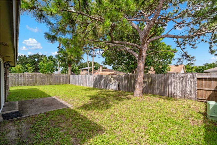 Single-story, updated, and move-in ready; 2309 Manitoba Dr - photo 20