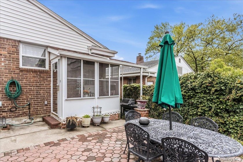 This charming brick detached ranch in Jamaica, Queens offers - photo 28